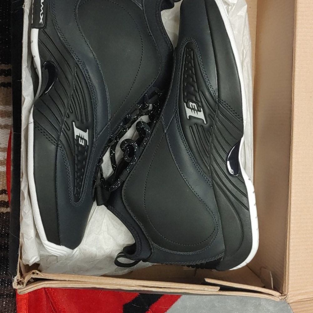 Iverson shoes